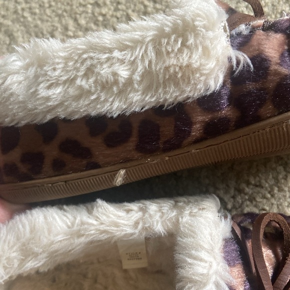 Size 6 J.Crew Leopard Moccasins - Picture 5 of 5
